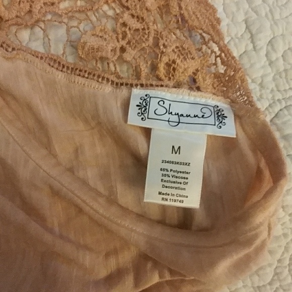 Top/Blouse - Picture 6 of 6